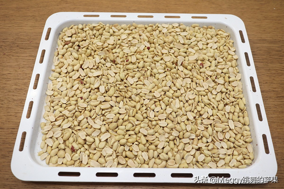 自制花生酱香浓味香，烙个千层饼层次分明又柔软，好吃易消化