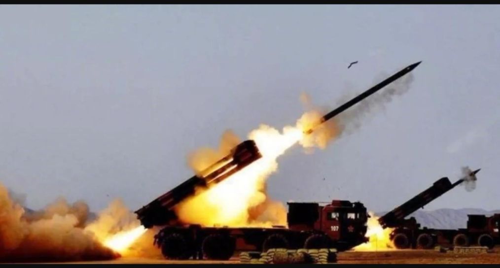 �콵���꣺�й����ģʵ������ĩ������һ����������һ��װ����