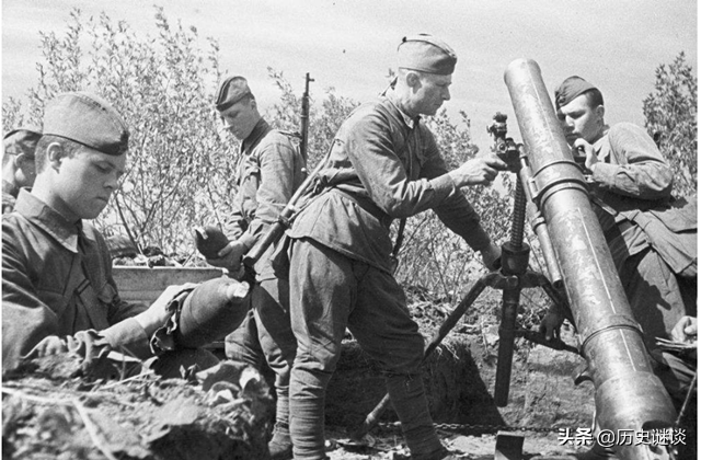 斯大林格勒战役前,苏联损失惨重,为啥还有兵