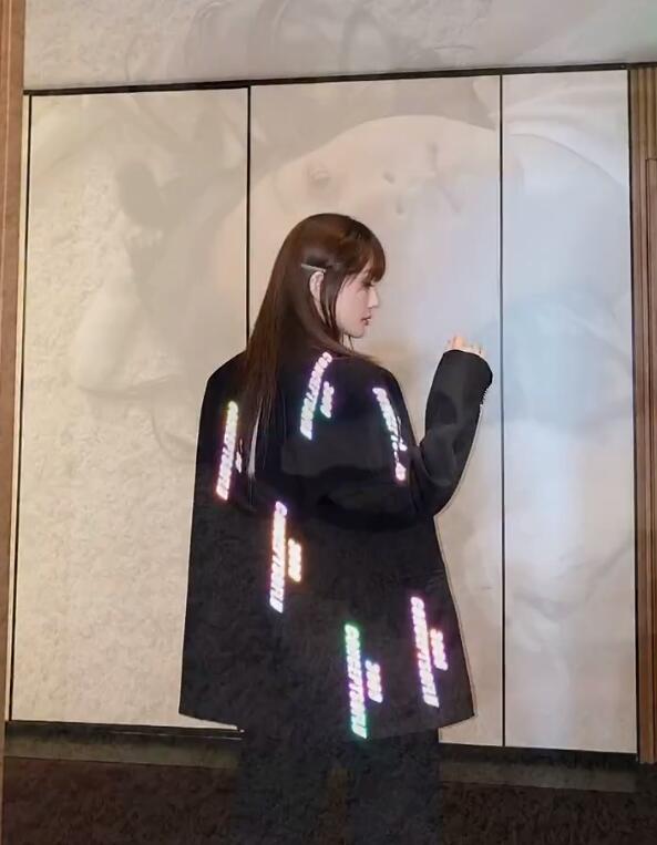 李小璐2020年终笔记，晒父母和女儿，秀闺蜜，只字不提贾乃亮