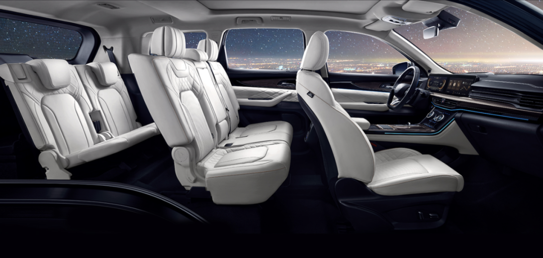 星途推出7座SUV，售价16万，车长近5米还有全景天窗