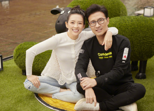 汪峰父亲节晒醒醒送的画还获儿子亲吻，感谢章子怡给他可爱的儿女