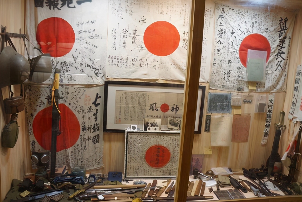 抗日老兵后代，花2500万元收购日军侵华时的这些