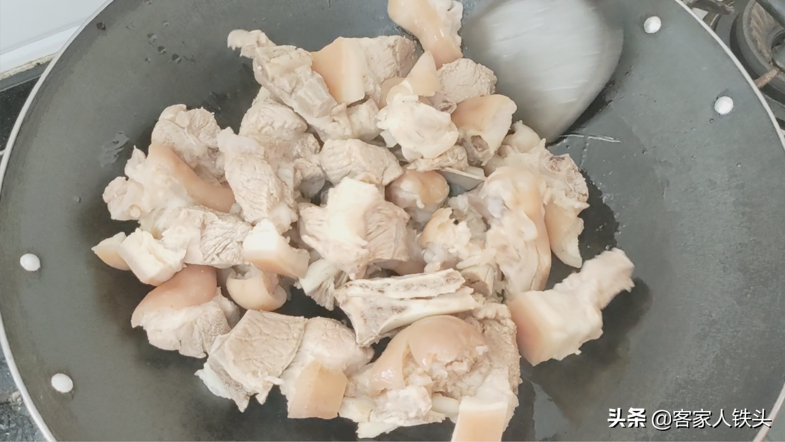 一锅炖有多好吃？试试客家这一锅美味就知道，有荤有素开胃又好吃