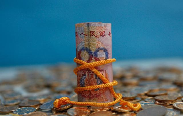 如果2008年有10万元，放到现在还值多少钱？