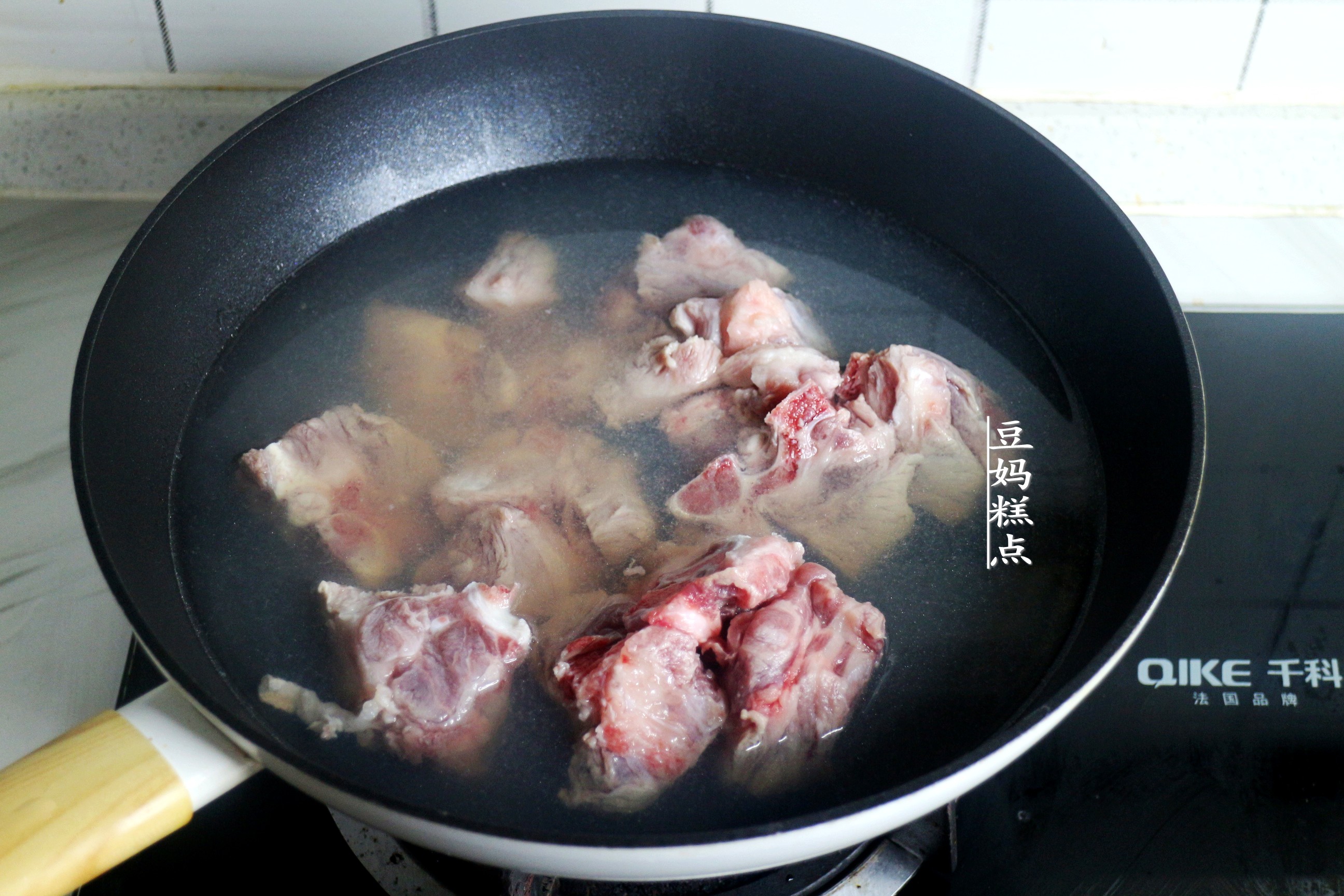 天冷了，蘿蔔這樣燉，香味十足入口即化，孩子特別愛吃