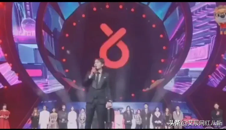 辛巴与酒店人员爆发冲突事件上热搜,二驴力挺辛巴