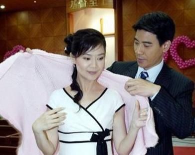 一代玉女俞小凡：与丈夫相恋11年奉子成婚，遭两次背叛仍不离婚