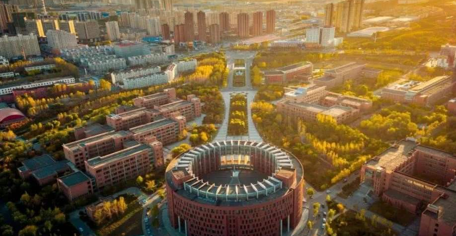 大学城里的大商机
