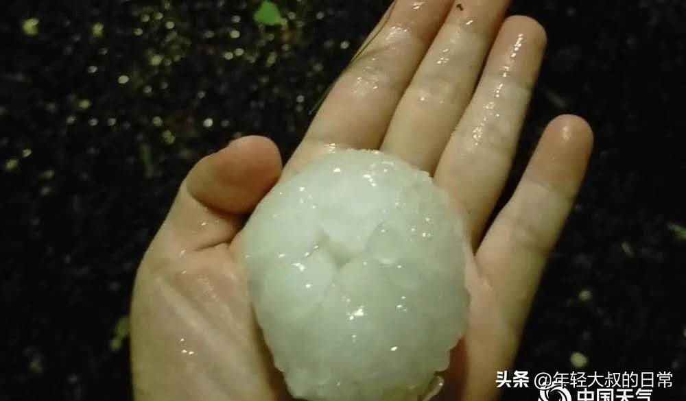 8级罕见大风，赤峰二中被吹成一中 ，预示着20