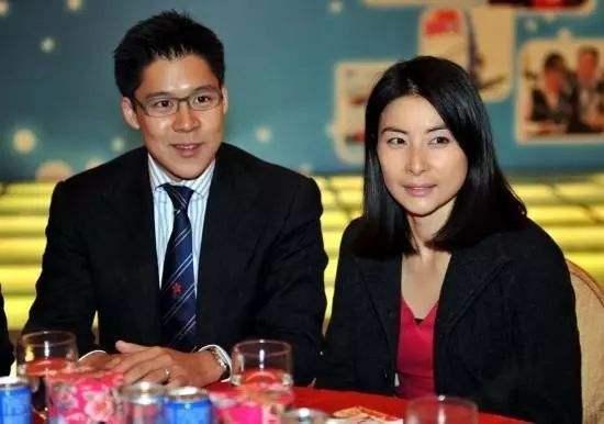 郭晶晶老公晒照疑“拼四胎”，公婆表态儿媳说