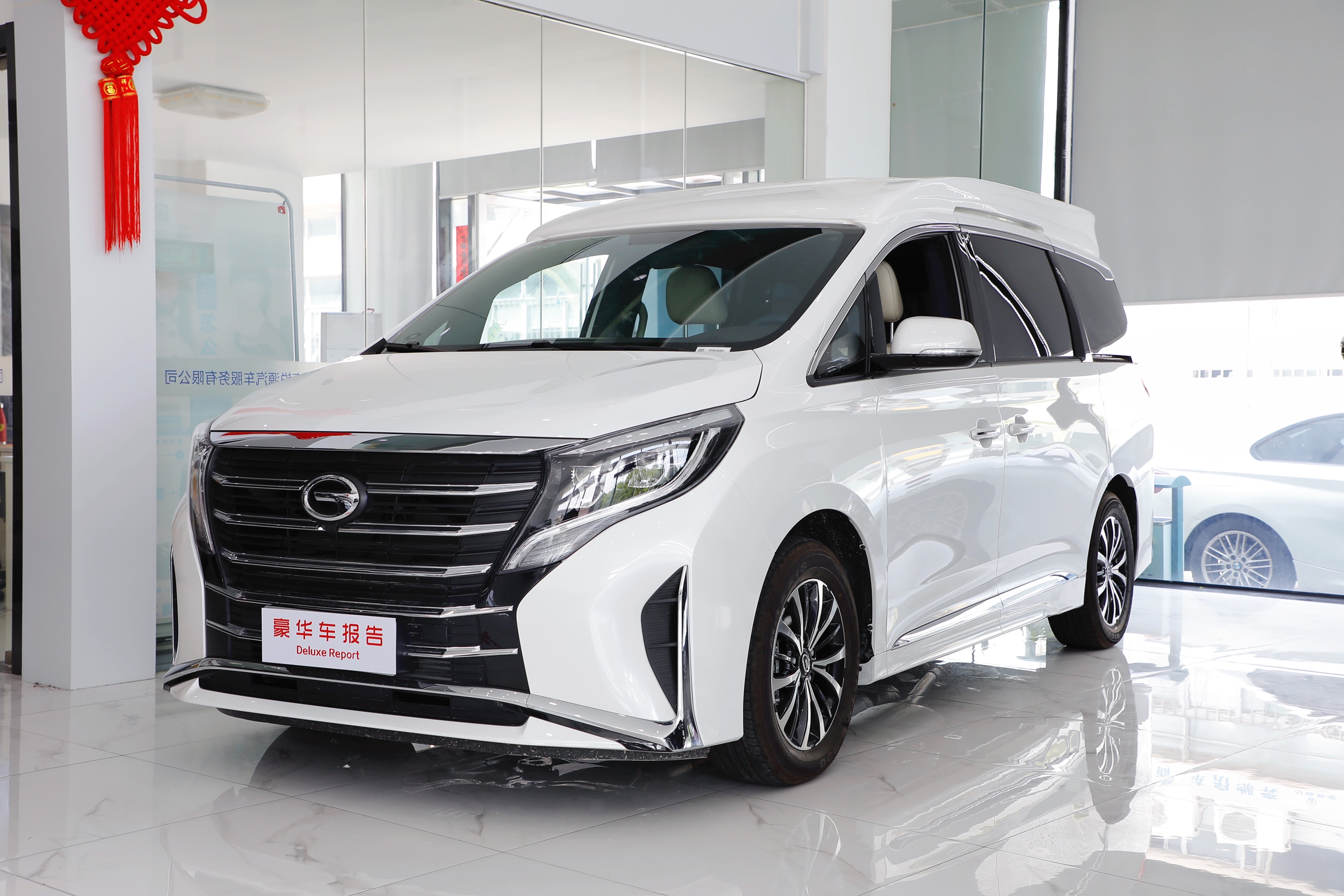 30万-100万,豪华商务车大盘点!传祺m8竟和奔驰丰田一起入围?