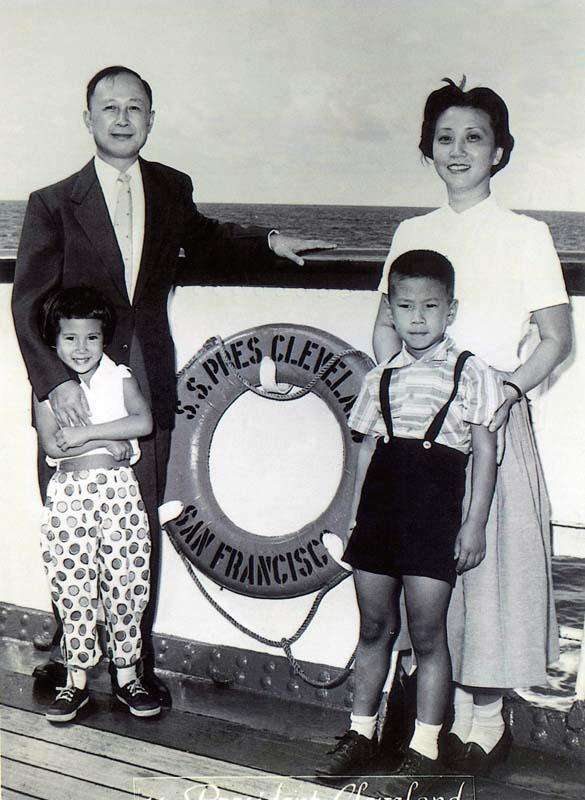 完全不懂原子弹的钱学森，凭什么享受着比开国