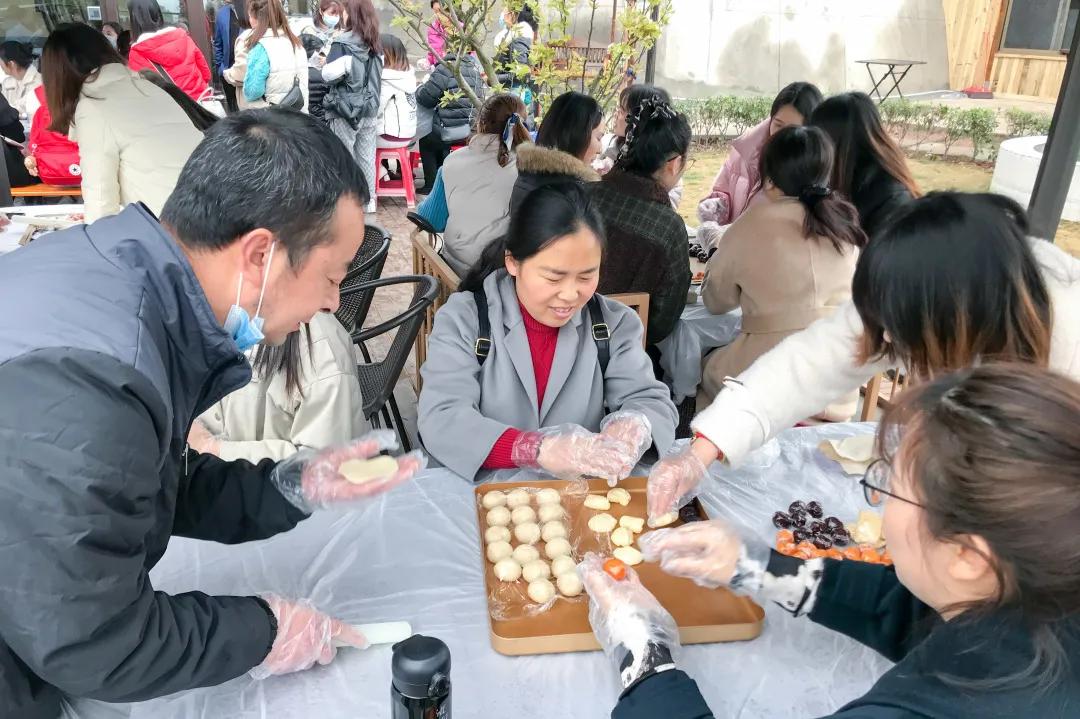春风十里 女神同在丨双流区公兴小学教师专业发展主题培训活动