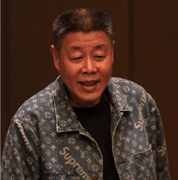 结婚不见父亲身影，直言三年不拍父亲的戏，张