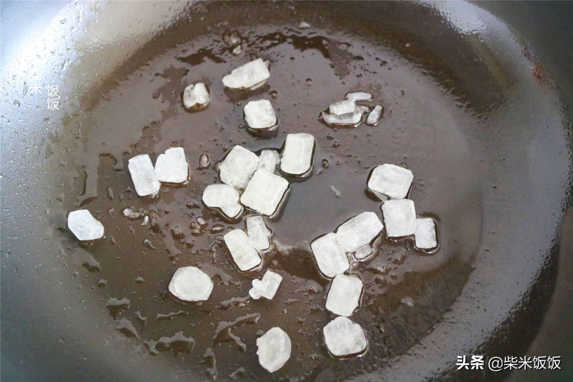 夏天吃肉，这个做法太省事了，丢进锅里不用管，时间一到满屋飘香