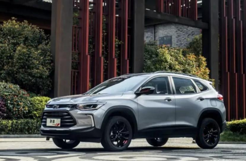 蔚来即将发布首款轿车；DS与长安马自达居然共享展厅