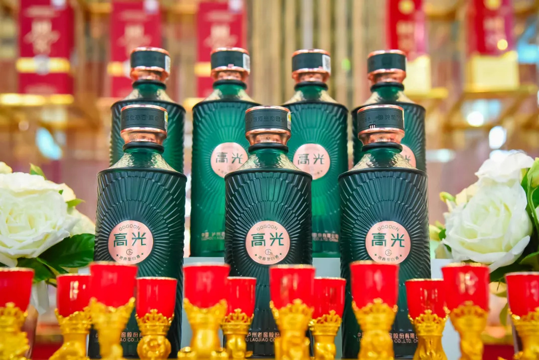 6天两重磅，从上海到泸州，浓香再遇“高光”时刻？