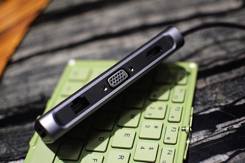 只有一个接口又如何 有了它我的笔记本照样能连接世界