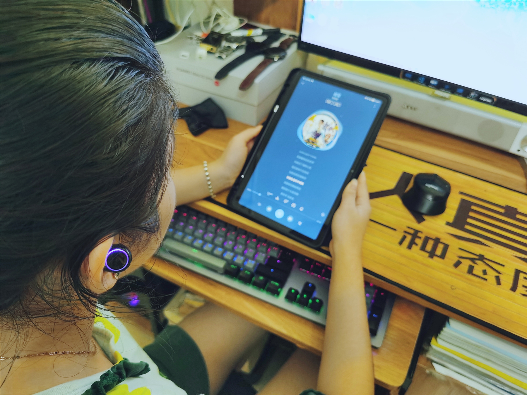 可当充电宝，南卡N2s耳机上手实评，实力担当颜值爆满