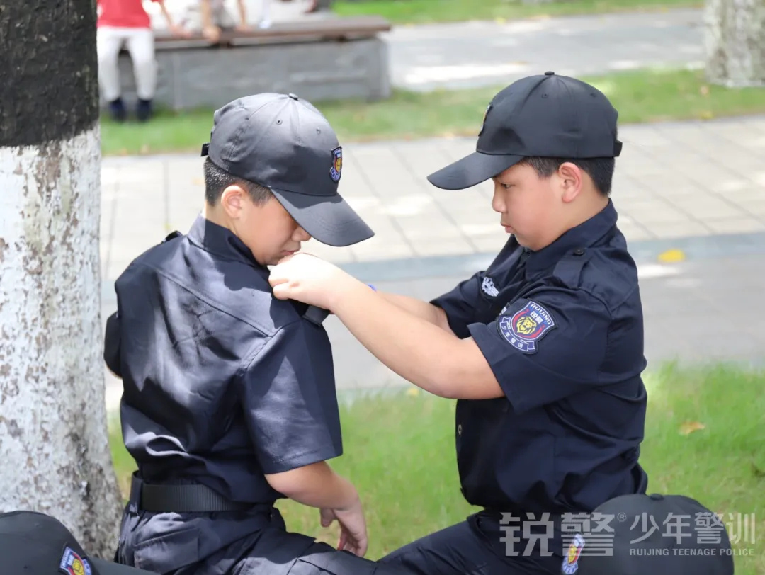 广东警官学院少年警训提前营开营：逆风成长 乘风破浪