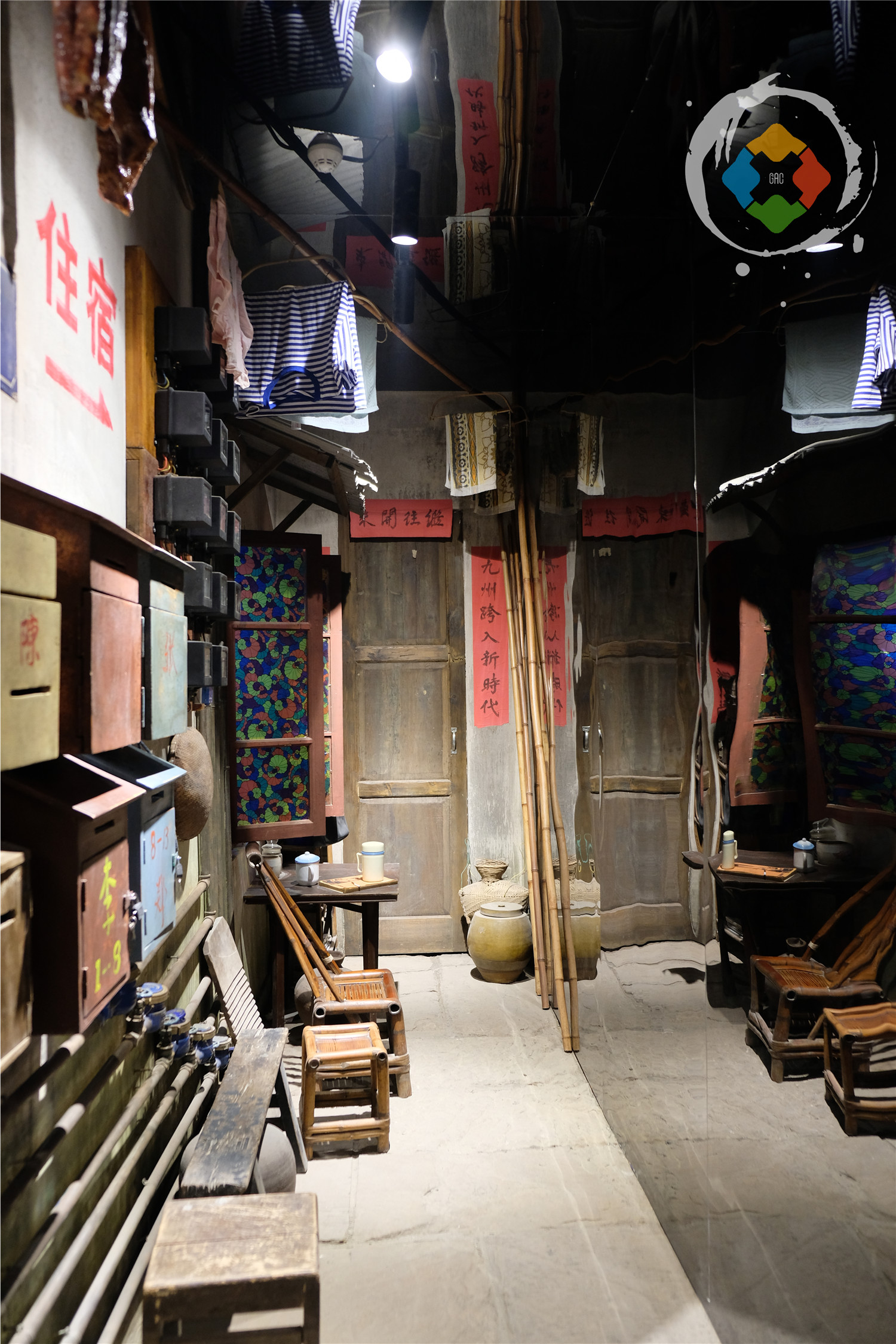 洪崖洞收费区域开放，29元回到80年代的重庆，你会去打卡吗？