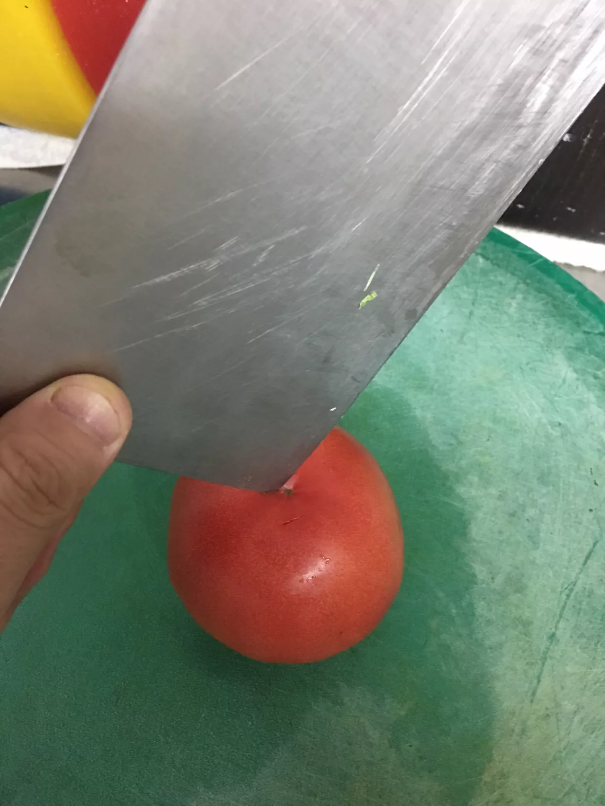面点师教您巧去西红柿皮,轻松又快捷,赶快试试吧!-第2张图片-农百科 面点师教您巧去西红柿皮,轻松又快捷,赶快试试吧!-第2张图片-农百科