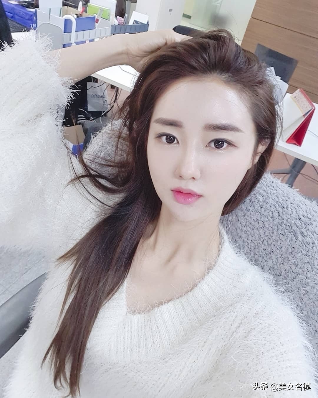 韓國美女天氣預報員𝑀𝒾𝒩𝒶 𝐻𝓌𝒶𝓃𝑔