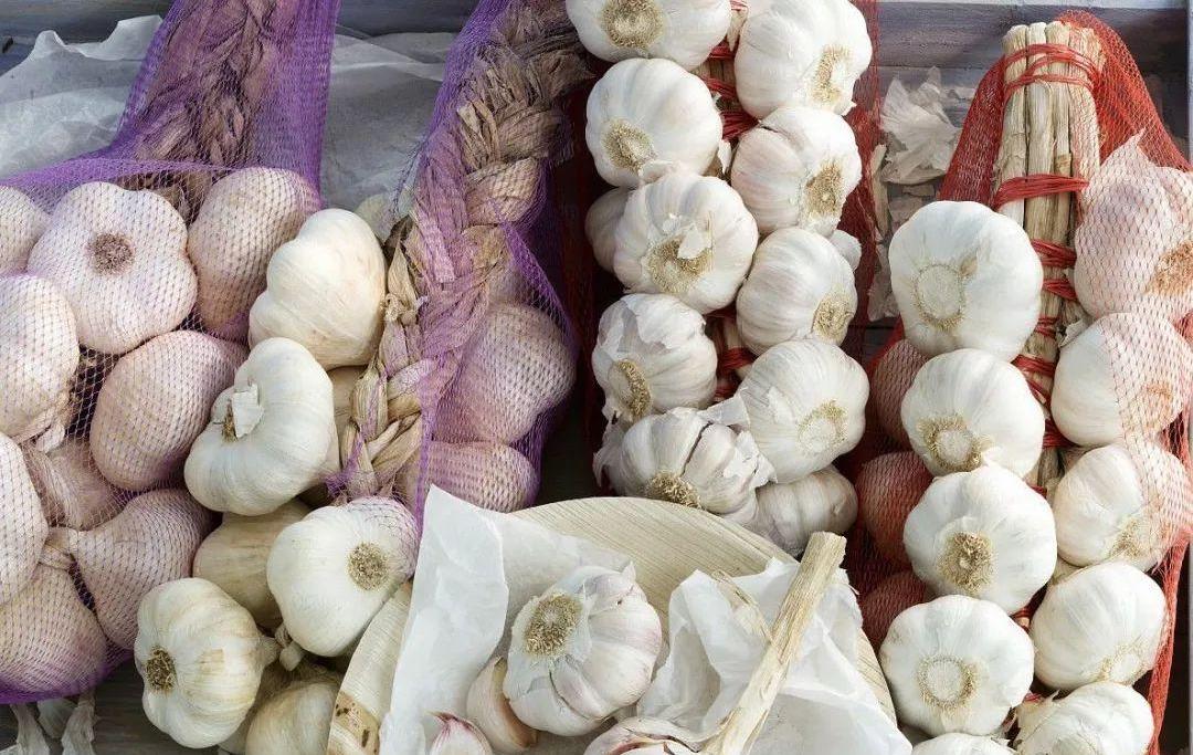 秋葵、大蒜真不防癌，真正防癌的4個方法，可能被你忽略了