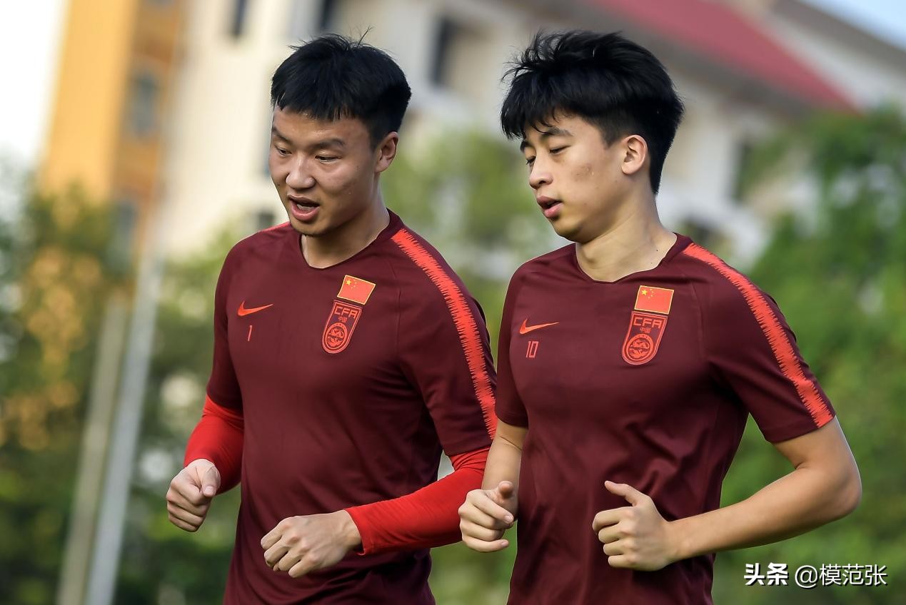 国足远征多哈时不我待，当归化球员退去年轻人需挑起大梁