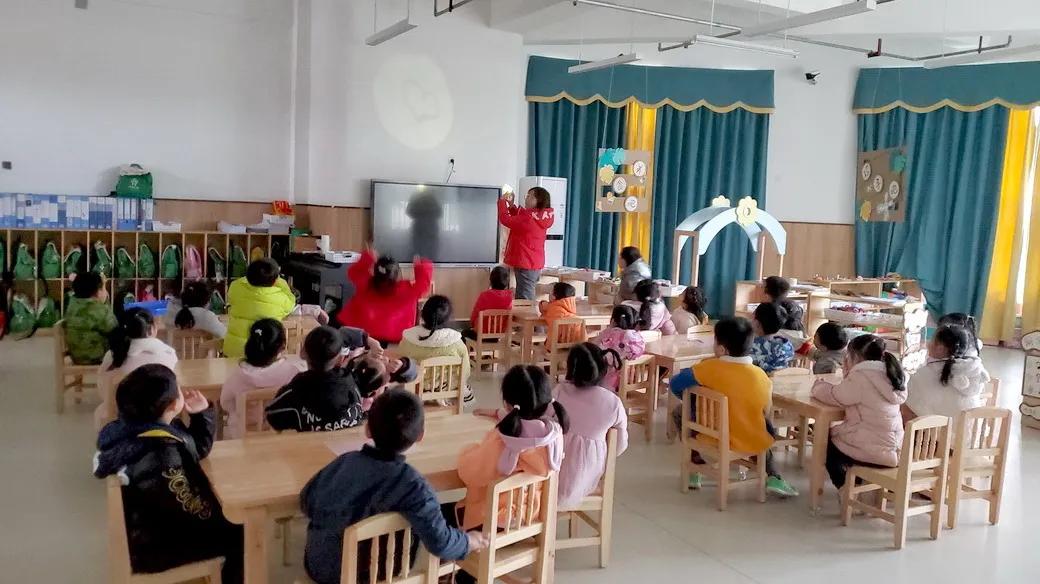 天府新区宁安幼儿园“三·八国际妇女节”主题活动