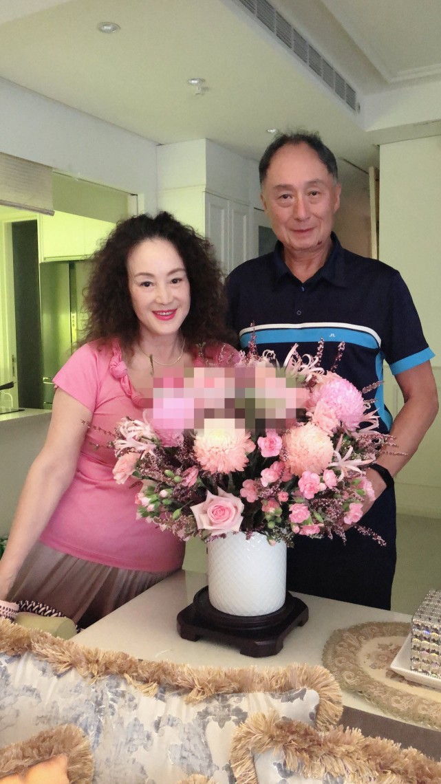 霍建华心如带女儿聚会，陈建州在现场拍余文乐意外曝光小海豚正面