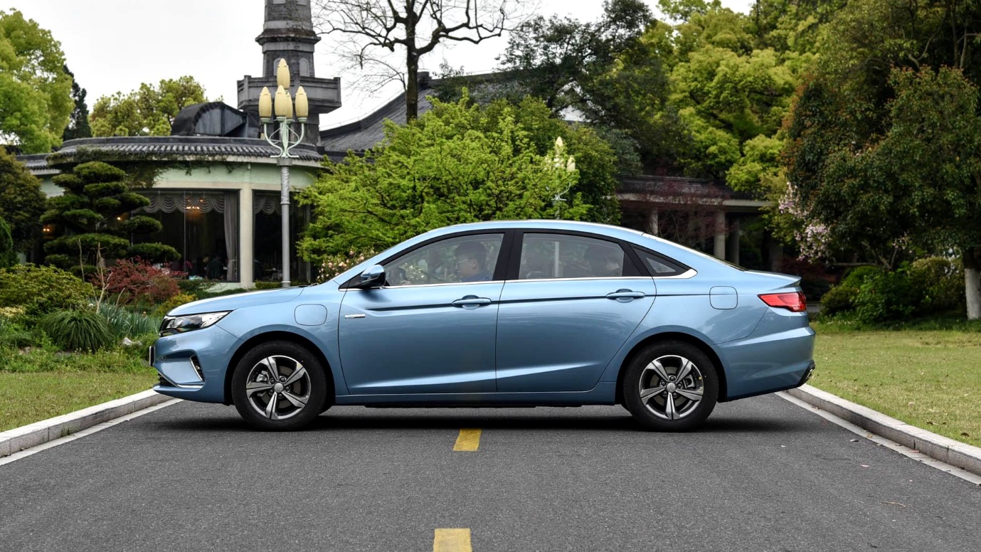 尺寸大,涨价4千的新款帝豪GL PHEV值吗?