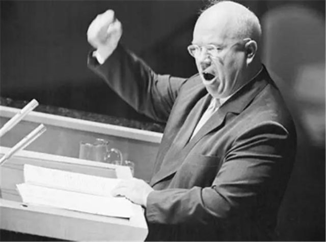 ΰ�˵��۹⣺ë��ϯ��1962��Ű͵���Σ��