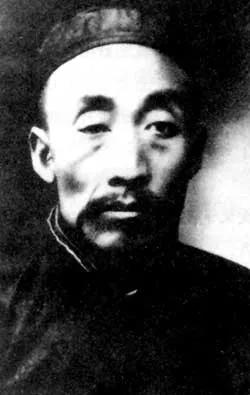 毛泽东恩师李漱清，两儿一孙为革命牺牲，建国后主席破例照顾李家