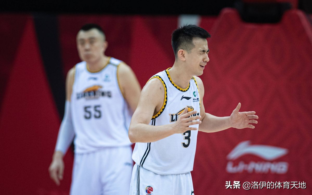 从CBA总决赛场均5.3分到奥运落选赛两场10分，鞍山保罗难当大哥？
