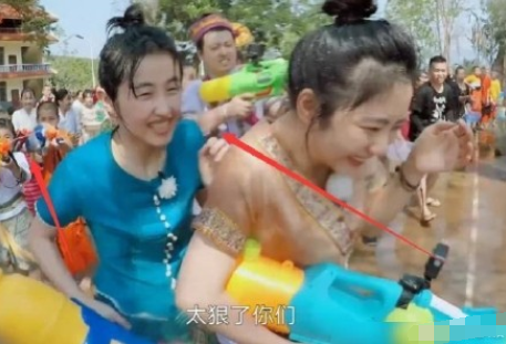 任嘉伦对谭松韵就是不一样，《向往的生活》偷