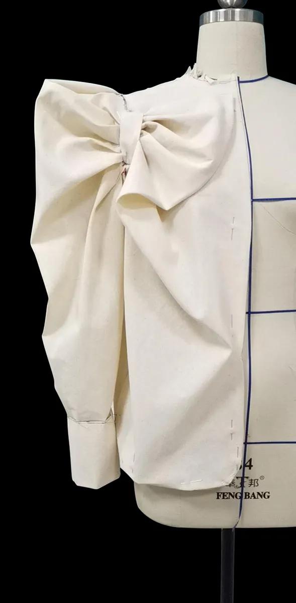 圣玛丁师生立体裁剪作品——高级服装的创意结构与三维立体造型