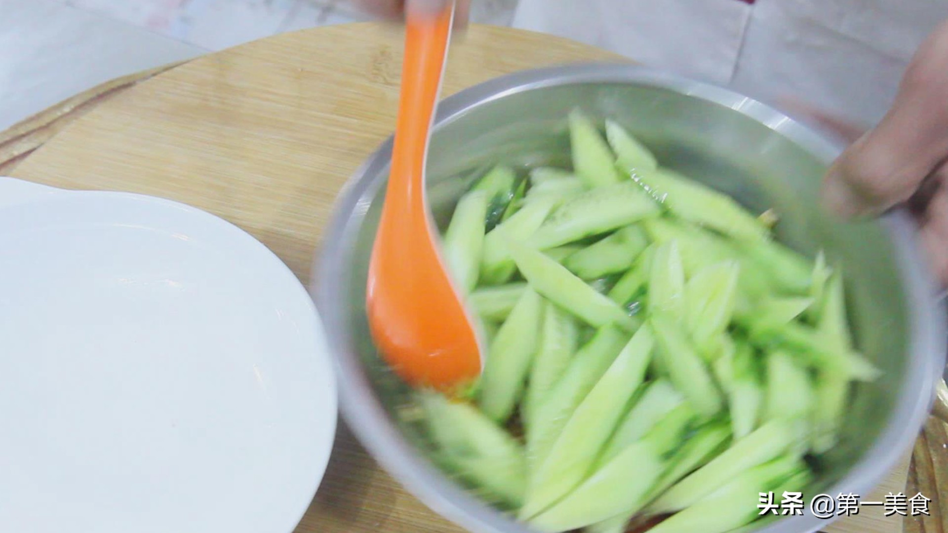 图片[6]-凉拌黄瓜做法 简单又美味 清脆爽口-起舞食谱网