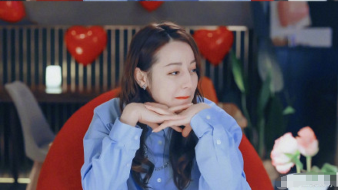 迪丽热巴被迫吃“狗粮”，9字回复满满的情绪，粉丝难忍全笑喷