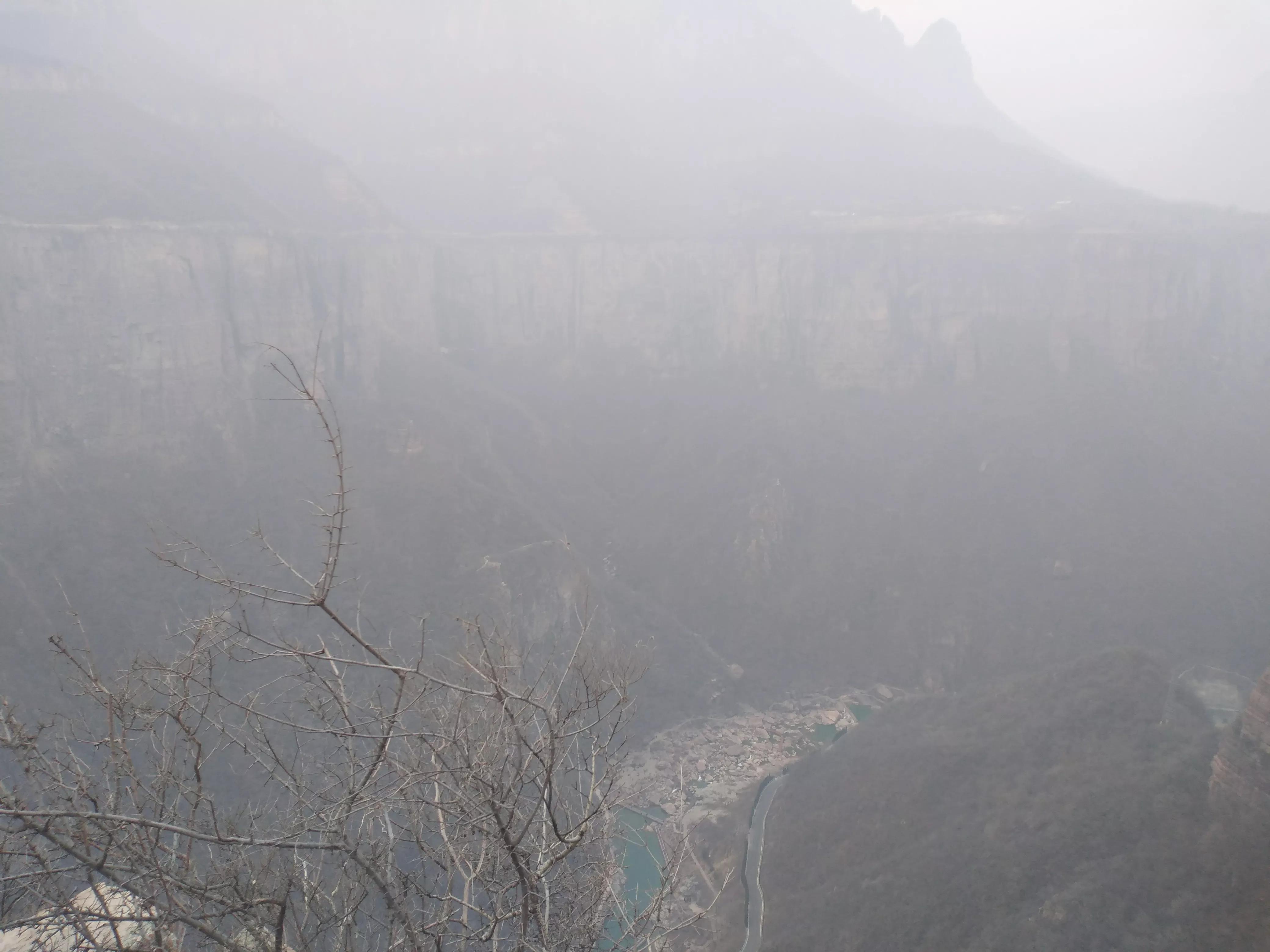這條盤山公路，各種彎道隧道繞，就藏鄭州周邊，你知道哪兒嗎