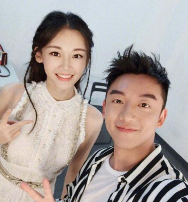 苗苗晒自拍称在健身，小腹平坦疑否认怀孕，此