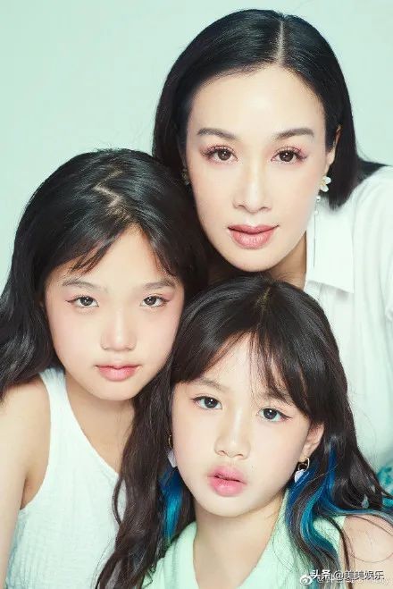 “人鱼公主”钟丽缇的坎坷感情：三婚两离，50岁仍为老公拼四胎