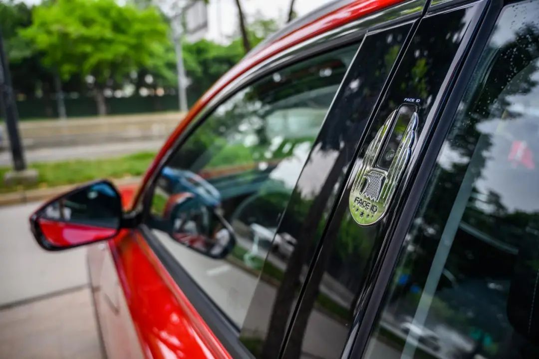 10万出头，这款SUV把人脸识别玩儿出花