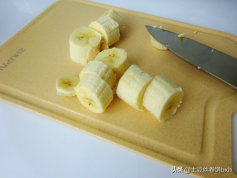 一根香蕉一碗面，做成孩子最爱的早餐饼，10分钟完成，特省事