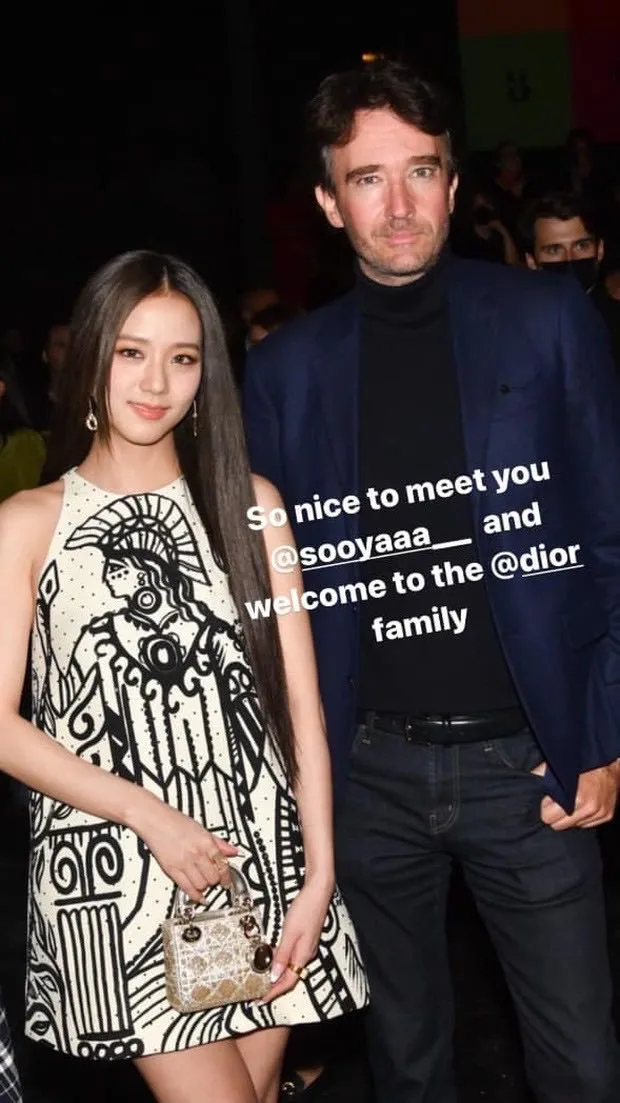 EXO伯贤与私生饭的通话录音公开;Dior向智秀抛出橄榄枝?
