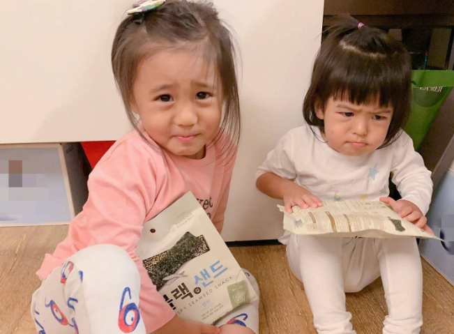 爸爸对孩子的颜值影响有多大？看到贾静雯三个女儿，你就明白了