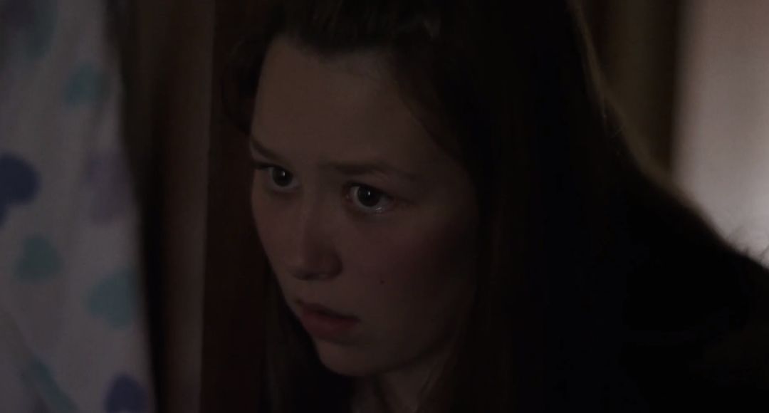 年幼弟妹要照料，瘾君子母亲要供养，这个高中