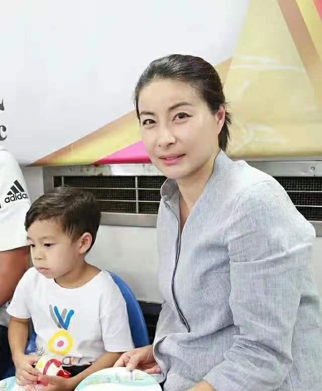 “他是豪門，我是世界冠軍”，郭晶晶的底氣不需要華麗服飾去支撐