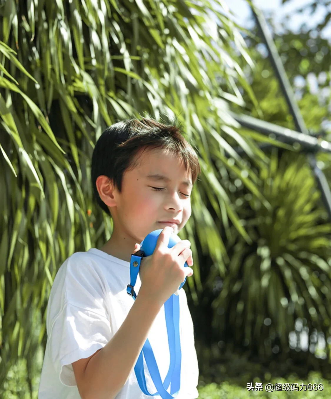 挂脖子上的"隐形空调"！吹出健康涡轮扇